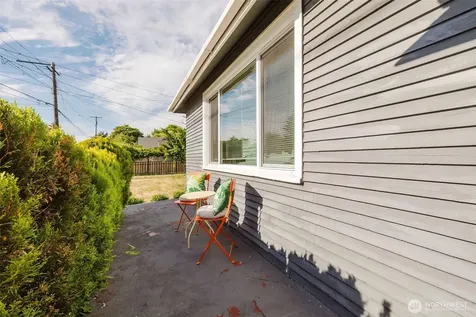 1108 Warren Avenue Bremerton WA 98337