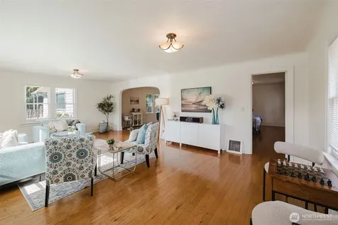 1108 Warren Avenue Bremerton WA 98337