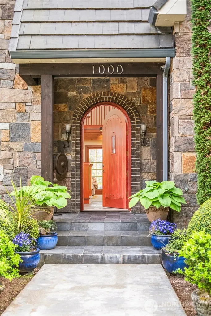 1000 Creso Road S Spanaway WA 98387