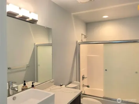 3621 Lincoln Avenue NE Renton WA 98056