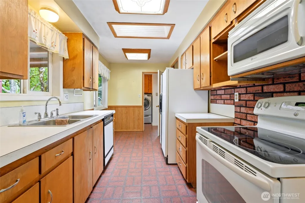 205 N 21st Avenue Kelso WA 98626