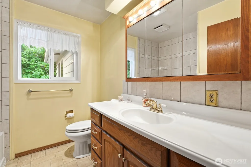 205 N 21st Avenue Kelso WA 98626