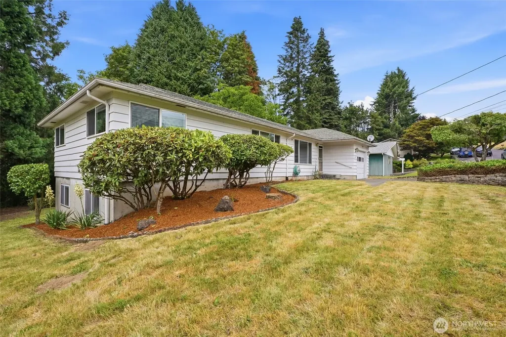 205 N 21st Avenue Kelso WA 98626