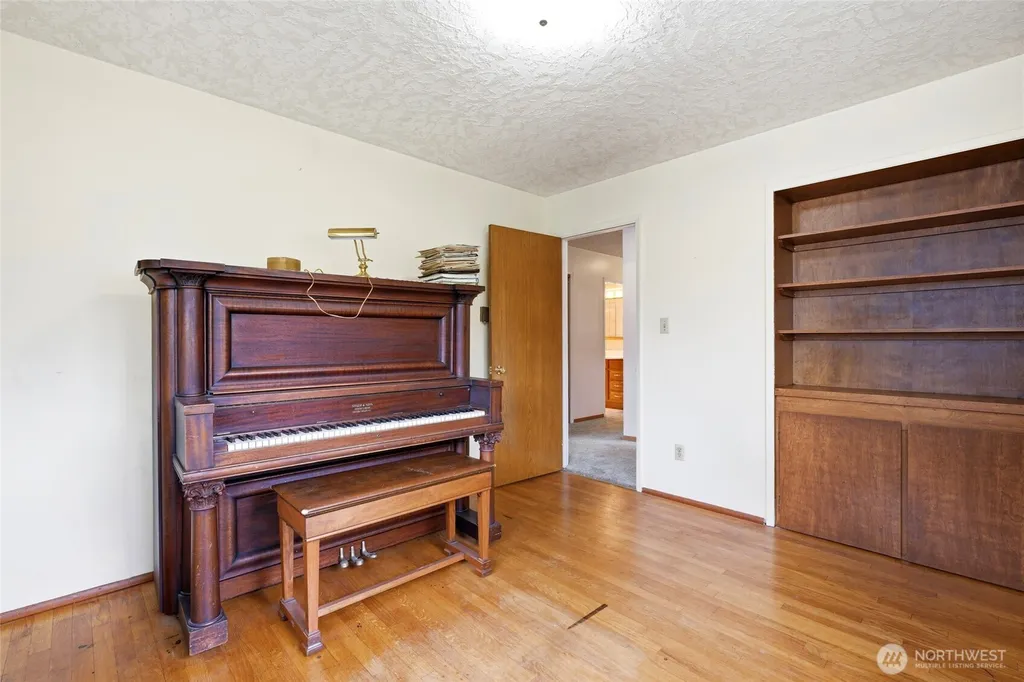 205 N 21st Avenue Kelso WA 98626