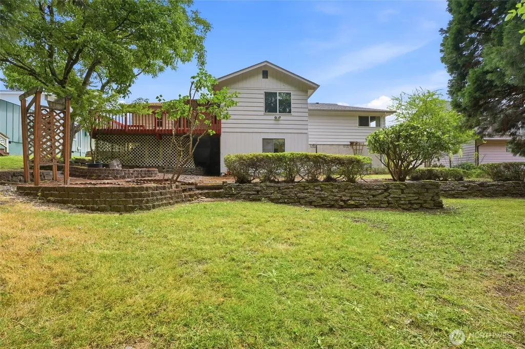 205 N 21st Avenue Kelso WA 98626