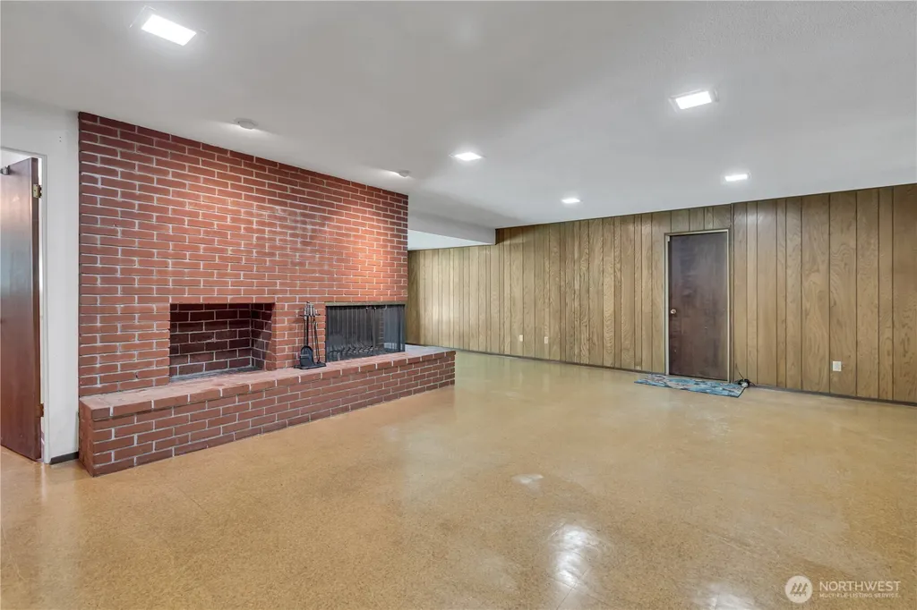 3221 57th Street E Tacoma WA 98443