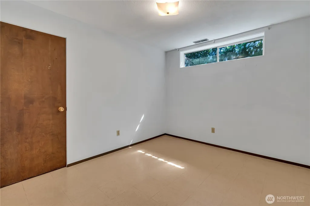 3221 57th Street E Tacoma WA 98443