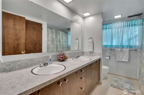 3221 57th Street E Tacoma WA 98443