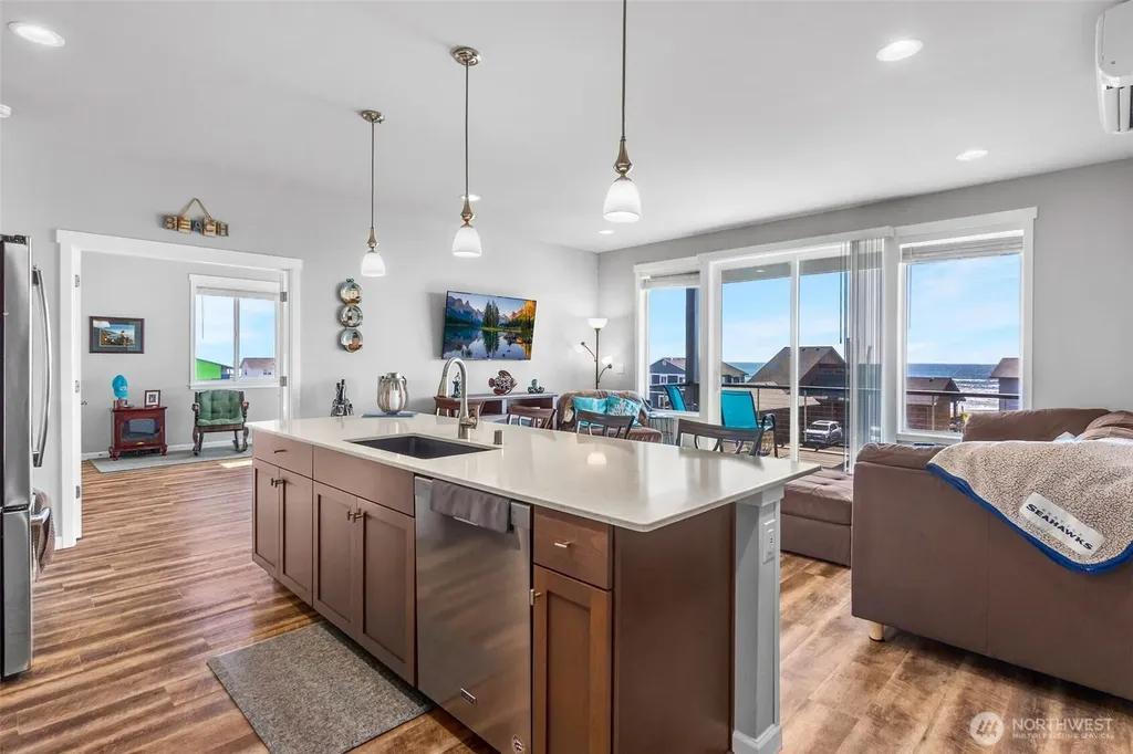 412 Dune Crest Drive Westport WA 98595