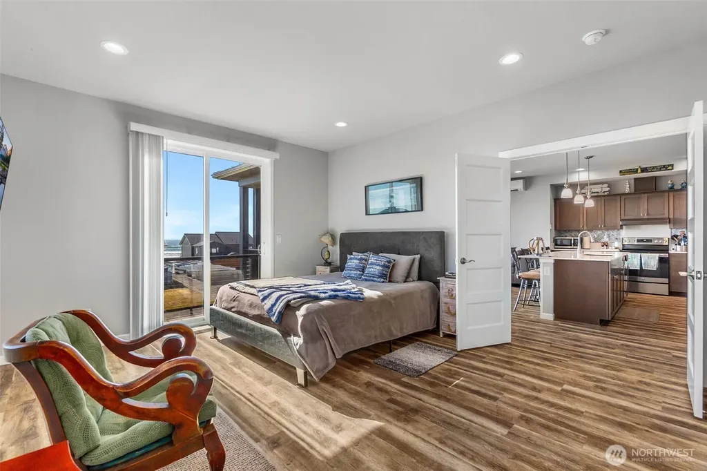 412 Dune Crest Drive Westport WA 98595