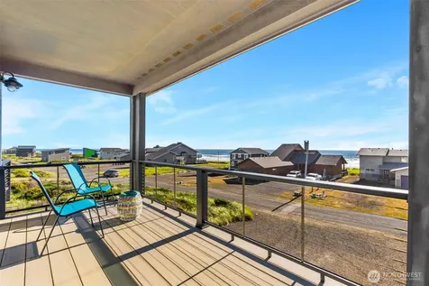 412 Dune Crest Drive Westport WA 98595