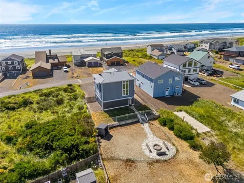 412 Dune Crest Drive Westport WA 98595