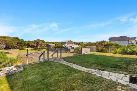 412 Dune Crest Drive Westport WA 98595