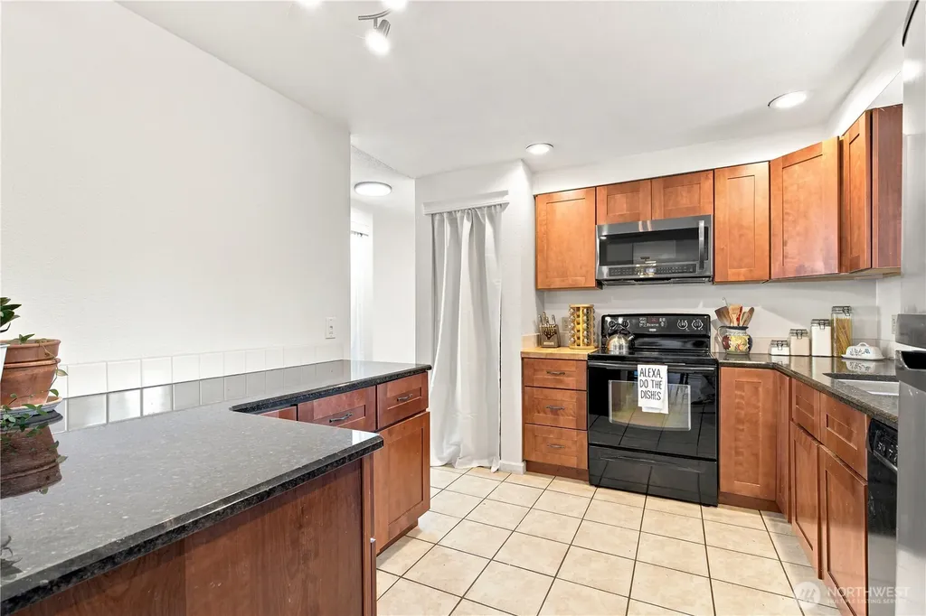 3366 SE Summer Place Port Orchard WA 98366