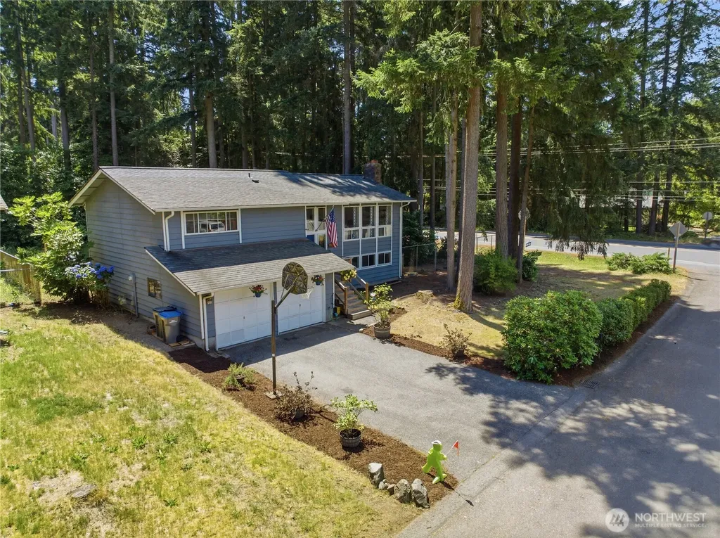 3366 SE Summer Place Port Orchard WA 98366