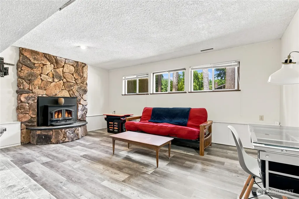 3366 SE Summer Place Port Orchard WA 98366