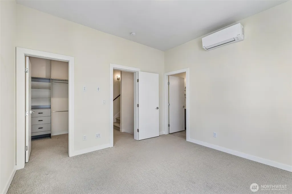 3416 15th Ave W Seattle WA 98119