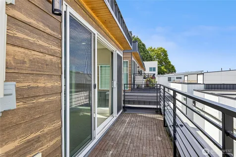 3416 15th Ave W Seattle WA 98119