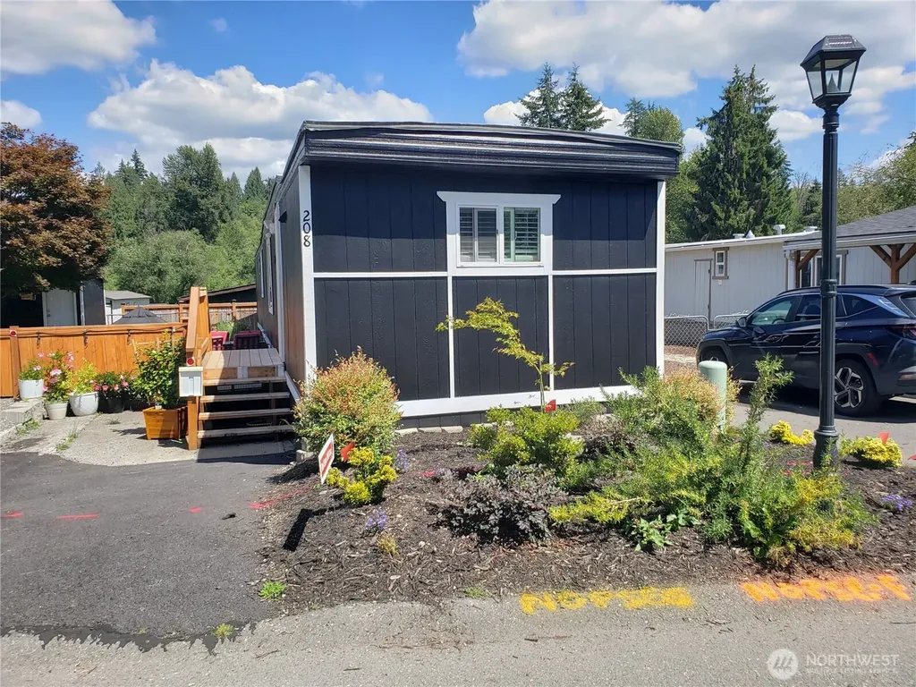 31108 3rd Avenue Black Diamond WA 98010
