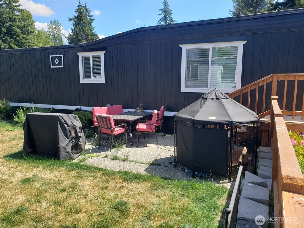 31108 3rd Avenue Black Diamond WA 98010