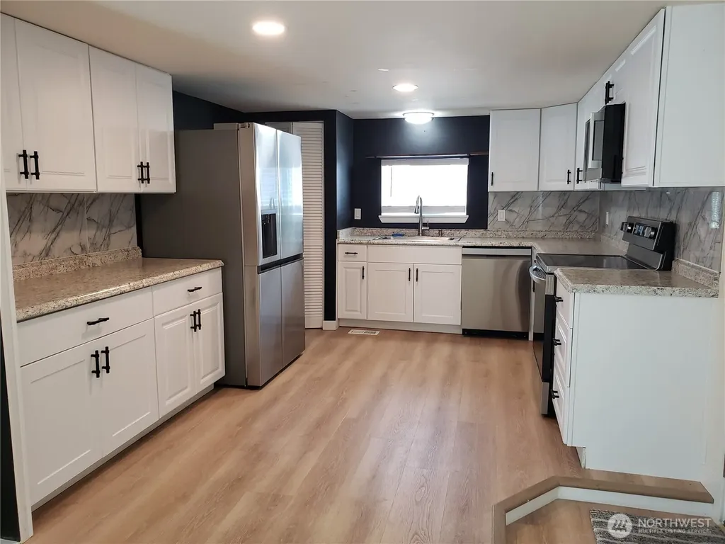 31108 3rd Avenue Black Diamond WA 98010
