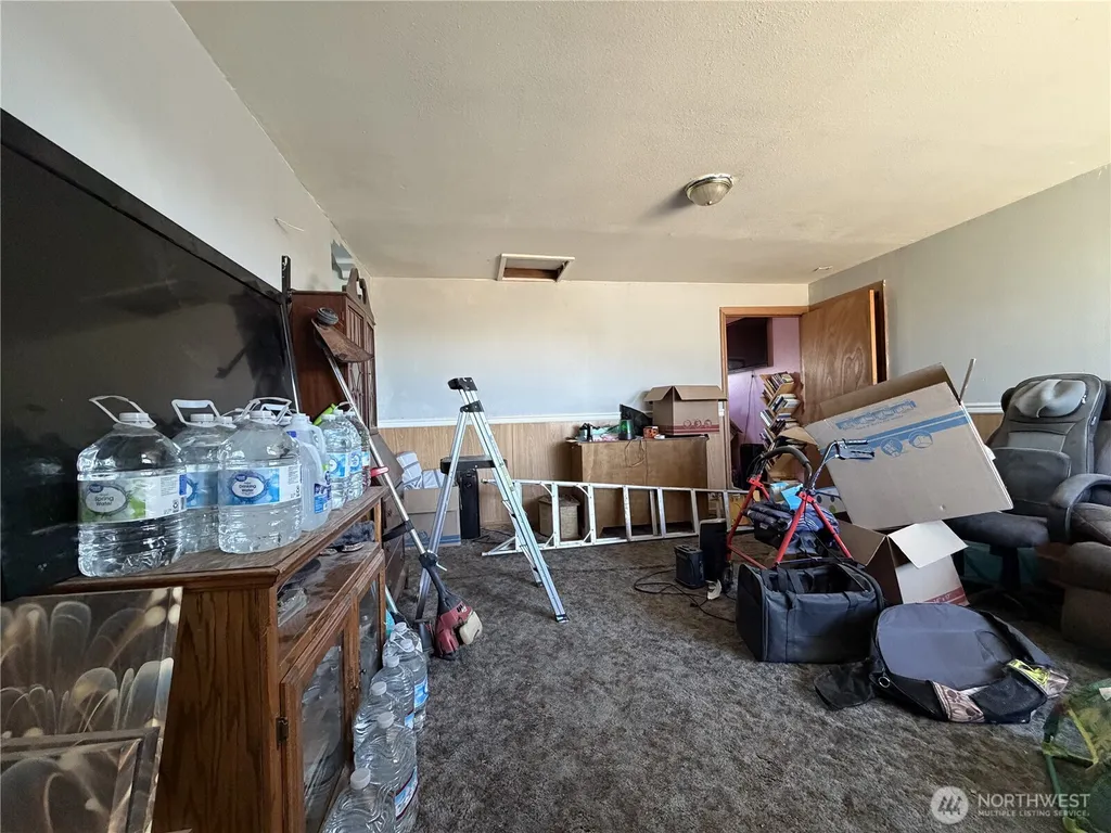 2745 NE Westshore Drive Moses Lake WA 98837
