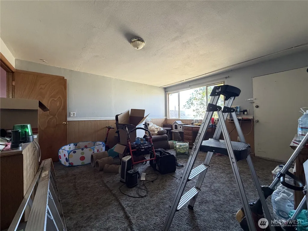 2745 NE Westshore Drive Moses Lake WA 98837
