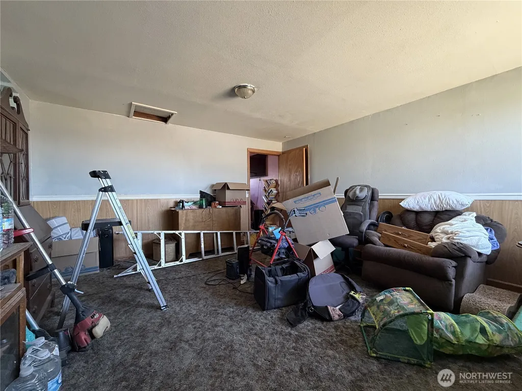 2745 NE Westshore Drive Moses Lake WA 98837