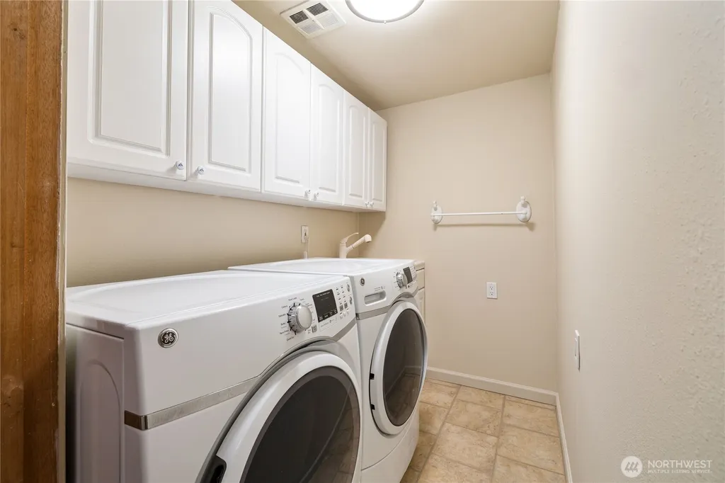 8912 229th Place SW Edmonds WA 98026
