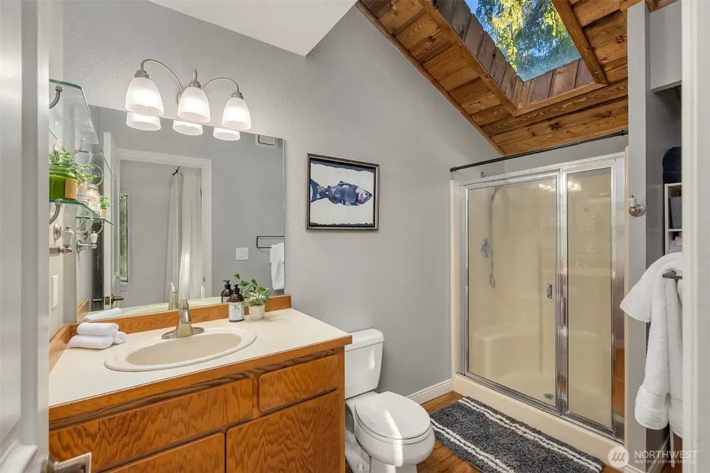 5250 NE See Forever Lane Poulsbo WA 98370