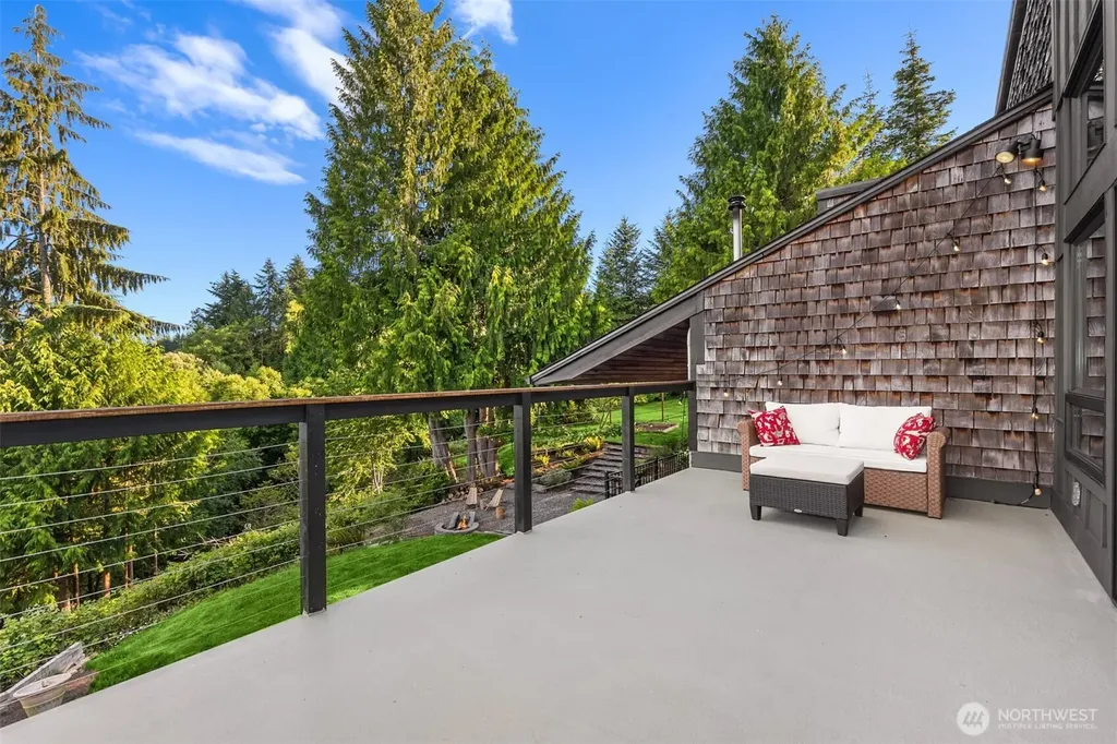 5250 NE See Forever Lane Poulsbo WA 98370