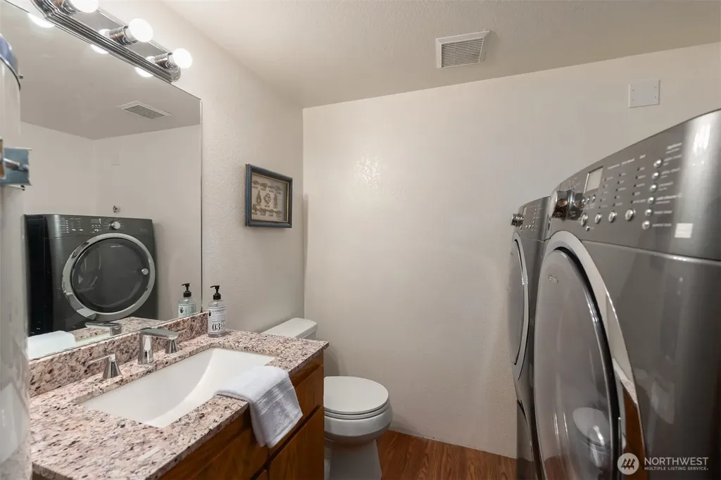 5250 NE See Forever Lane Poulsbo WA 98370