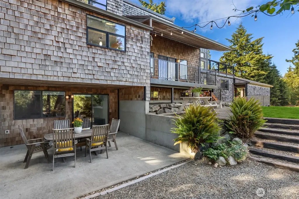 5250 NE See Forever Lane Poulsbo WA 98370