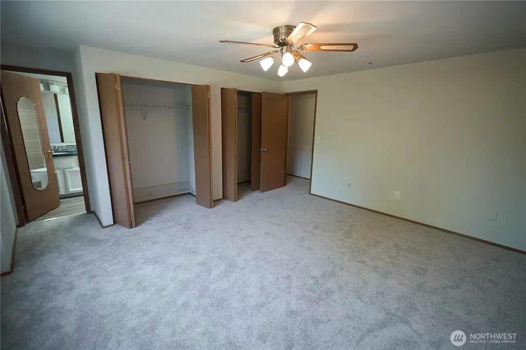 22023 SE 266th Place Maple Valley WA 98038