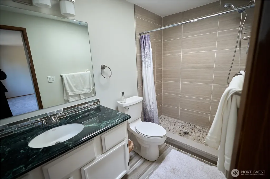 22023 SE 266th Place Maple Valley WA 98038