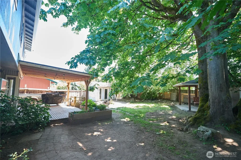 22023 SE 266th Place Maple Valley WA 98038