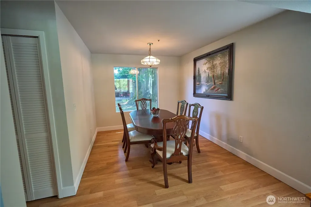 22023 SE 266th Place Maple Valley WA 98038
