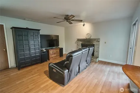 22023 SE 266th Place Maple Valley WA 98038