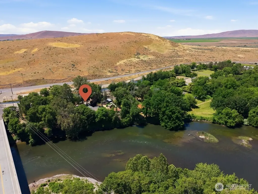 76704 N Yakima River Road West Richland WA 99353