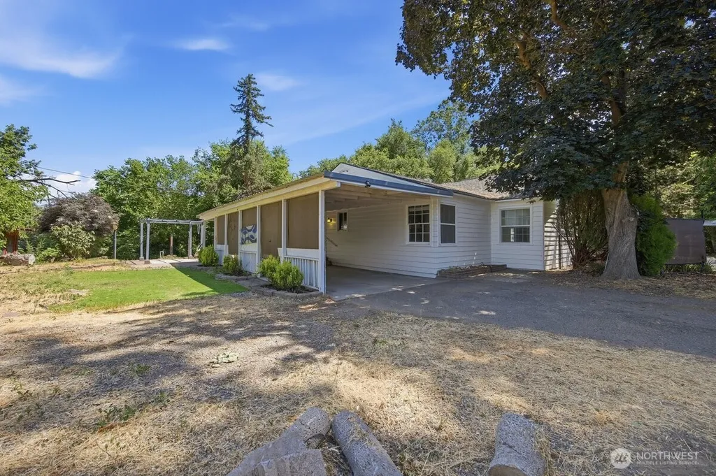 76704 N Yakima River Road West Richland WA 99353