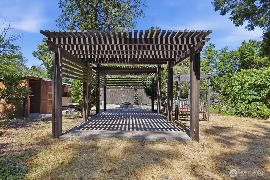 76704 N Yakima River Road West Richland WA 99353