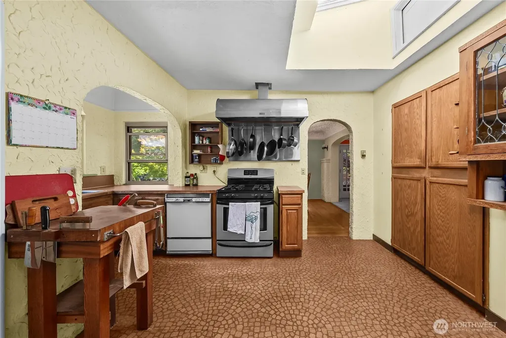231 Central Street NE Olympia WA 98506