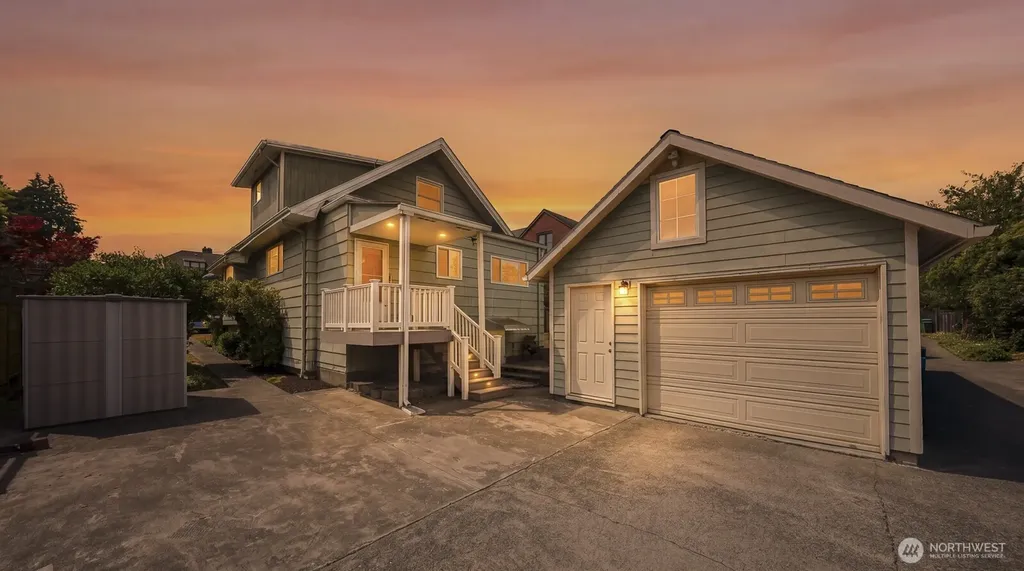 7528 33rd Avenue NW Seattle WA 98117
