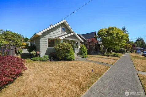 7528 33rd Avenue NW Seattle WA 98117
