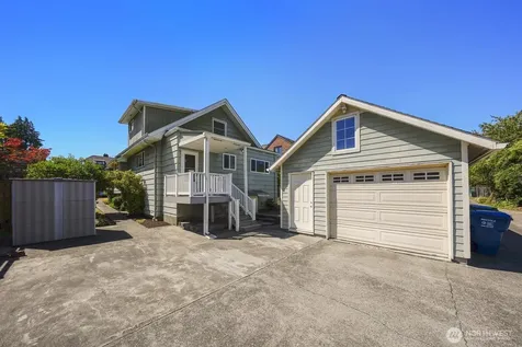 7528 33rd Avenue NW Seattle WA 98117