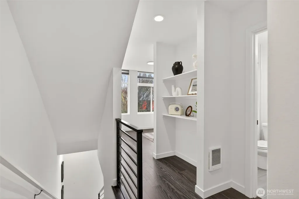 945 NW 56th Street Seattle WA 98107