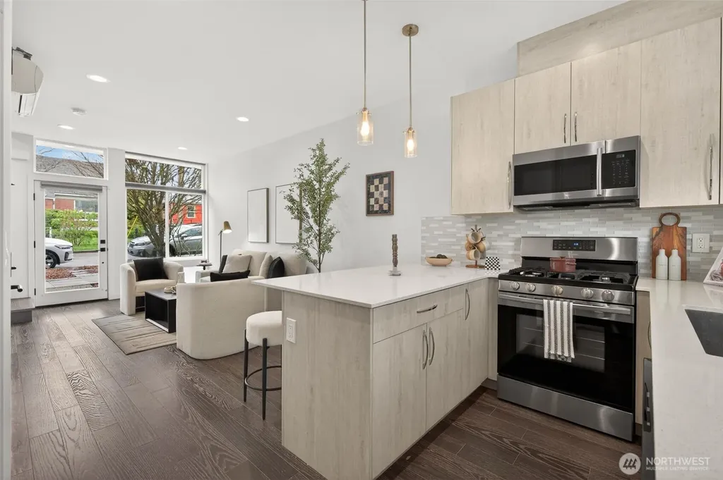945 NW 56th Street Seattle WA 98107