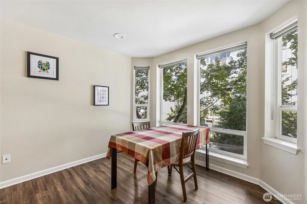 3028 Western Avenue Seattle WA 98121