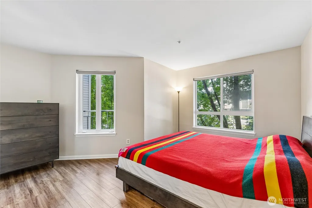 3028 Western Avenue Seattle WA 98121