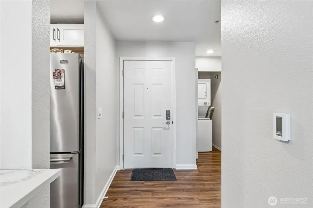 3028 Western Avenue Seattle WA 98121